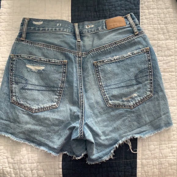 AEO Ripped Boyfriend Shorts - Picture 3 of 3
